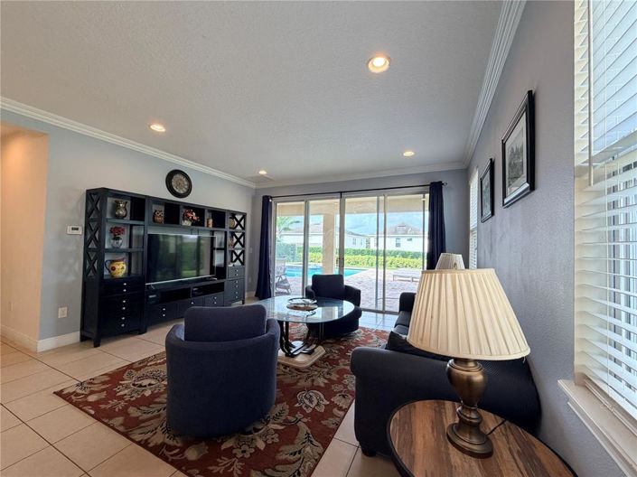 Image No.13-8 Bed Property for sale