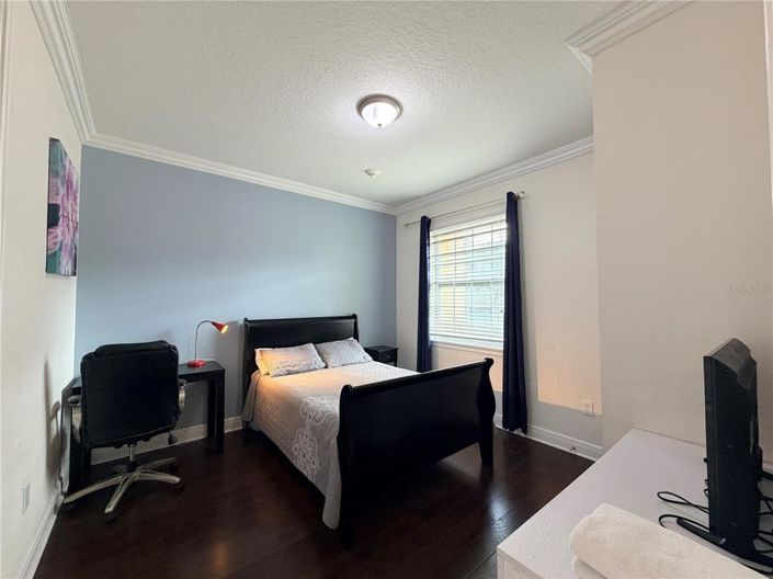 Image No.21-8 Bed Property for sale