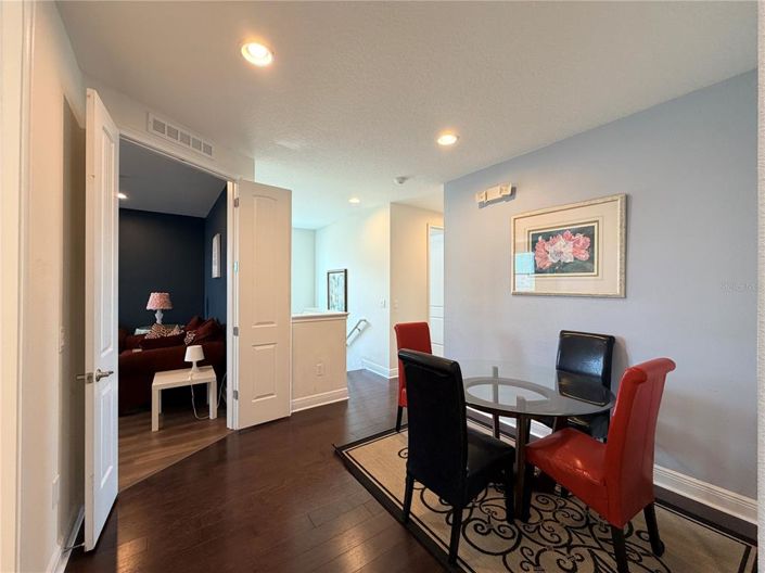 Image No.24-8 Bed Property for sale