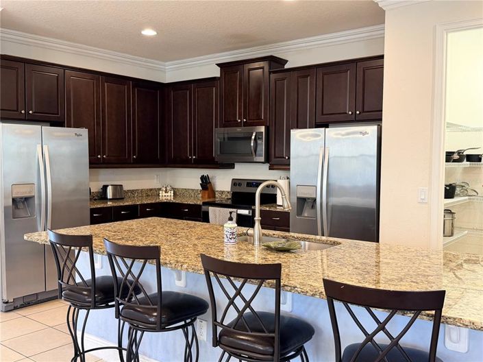 Image No.7-8 Bed Property for sale