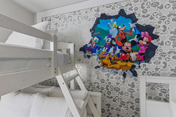 Image No.15-4 Bed Townhouse for sale