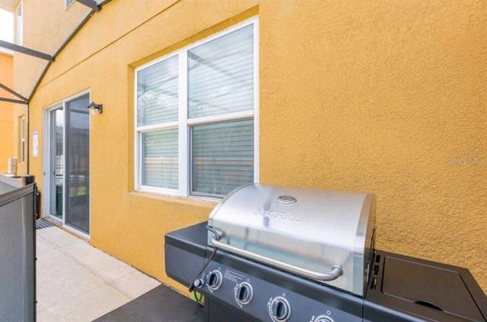 Image No.15-4 Bed Property for sale