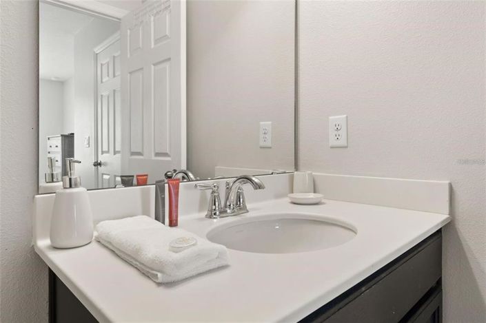 Image No.29-3 Bed Townhouse for sale