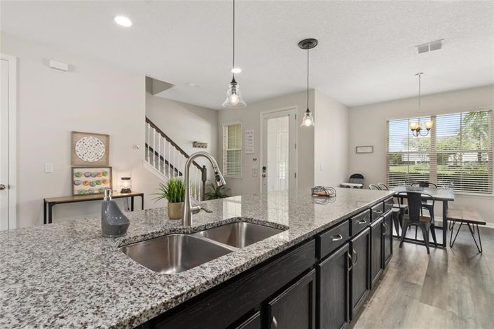 Image No.9-3 Bed Townhouse for sale