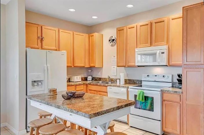 Image No.7-5 Bed Townhouse for sale