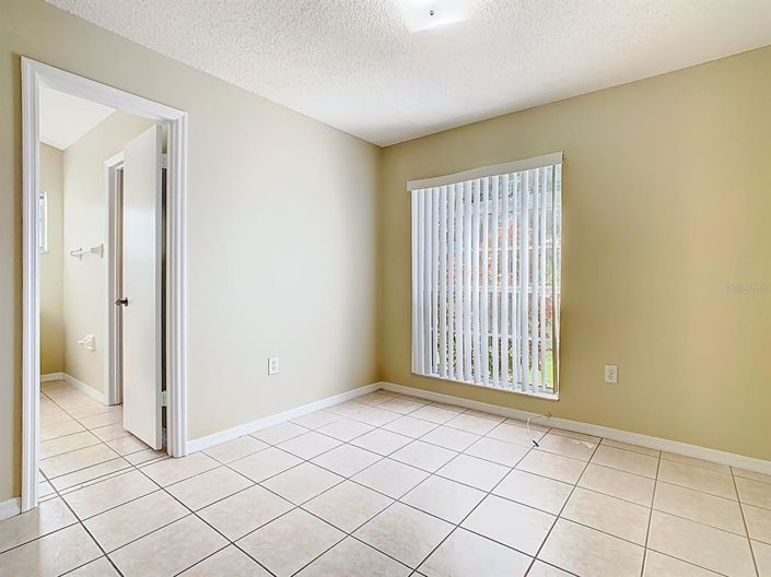 Image No.12-4 Bed Property for sale