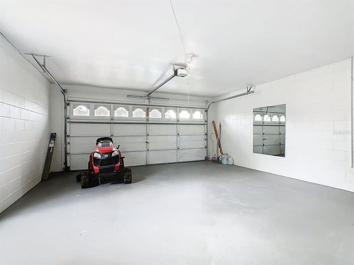 Image No.20-4 Bed Property for sale