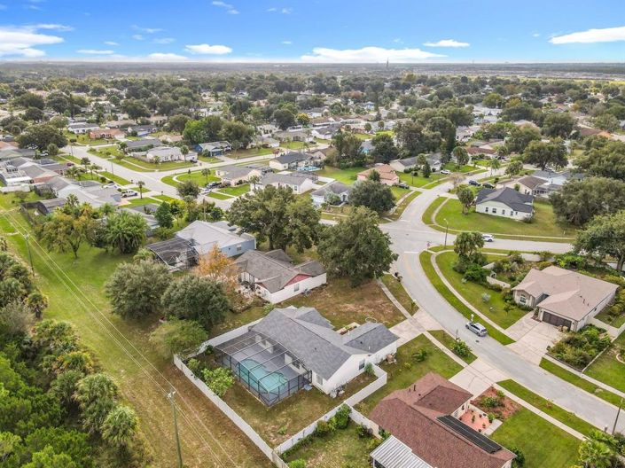 Image No.28-4 Bed Property for sale