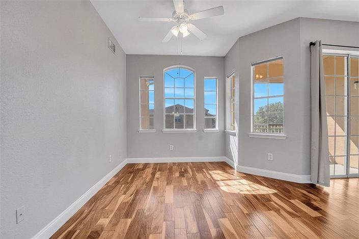 Image No.20-3 Bed Property for sale