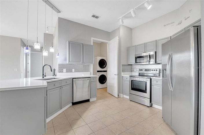 Image No.3-3 Bed Property for sale