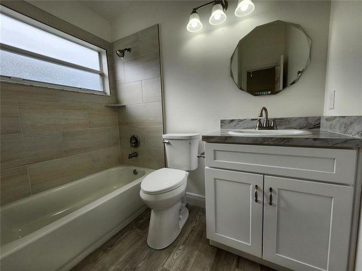 Image No.13-5 Bed Property for sale