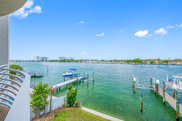 Image No.18-4 Bed Townhouse for sale