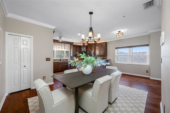 Image No.20-4 Bed Townhouse for sale