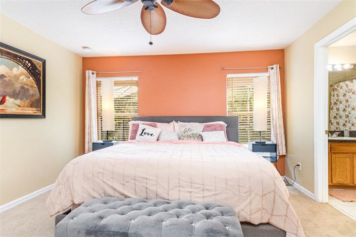 Image No.12-4 Bed Property for sale