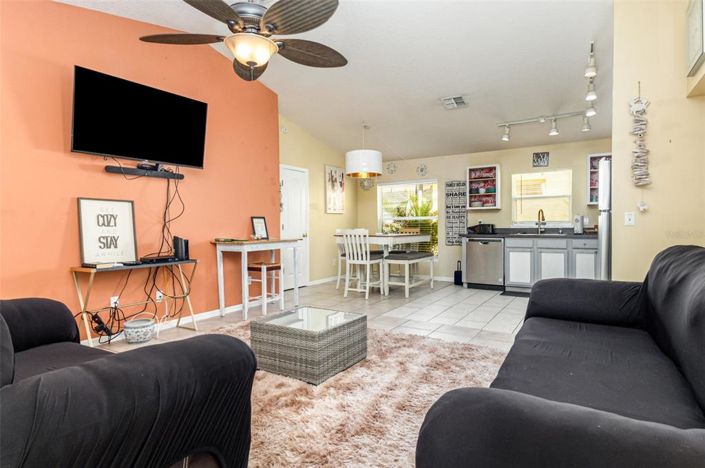 Image No.4-4 Bed Property for sale