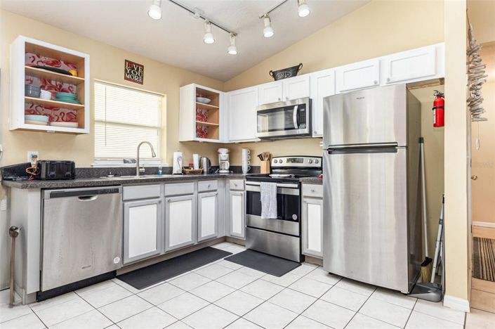 Image No.8-4 Bed Property for sale