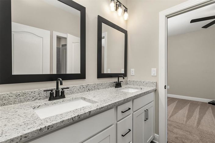 Image No.7-6 Bed Property for sale