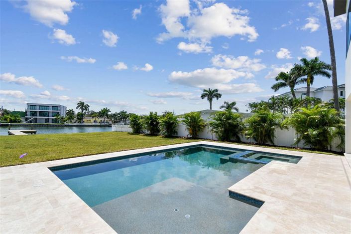 Image No.18-4 Bed Property for sale