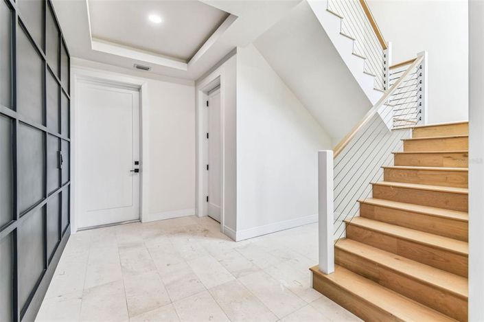 Image No.20-4 Bed Property for sale