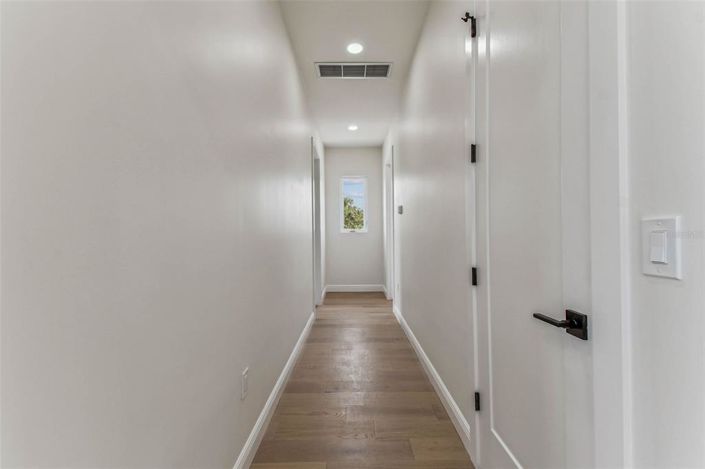 Image No.25-4 Bed Property for sale