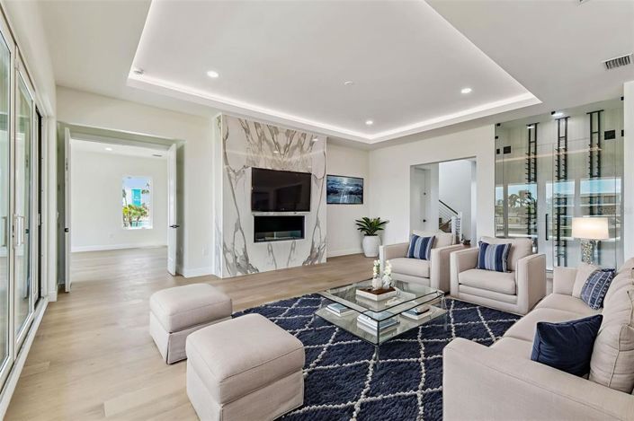 Image No.30-4 Bed Property for sale