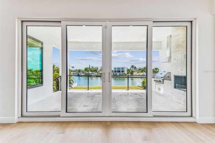 Image No.46-4 Bed Property for sale