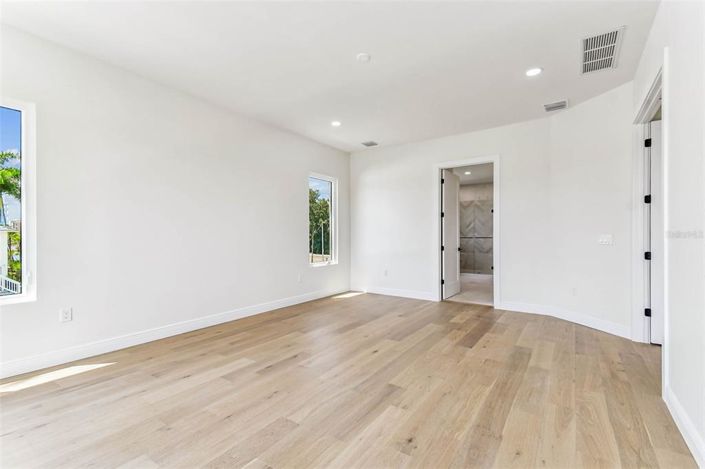 Image No.53-4 Bed Property for sale