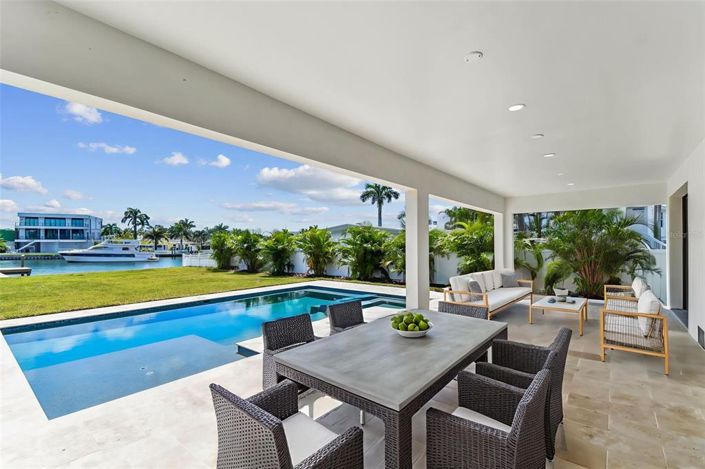 Image No.7-4 Bed Property for sale