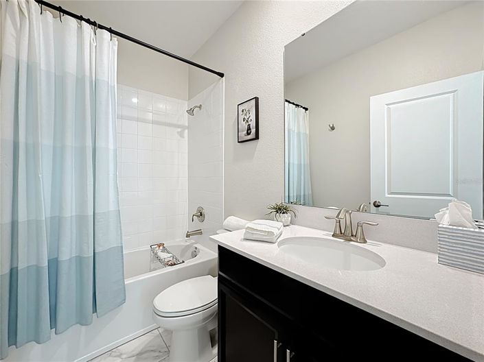 Image No.20-6 Bed Property for sale