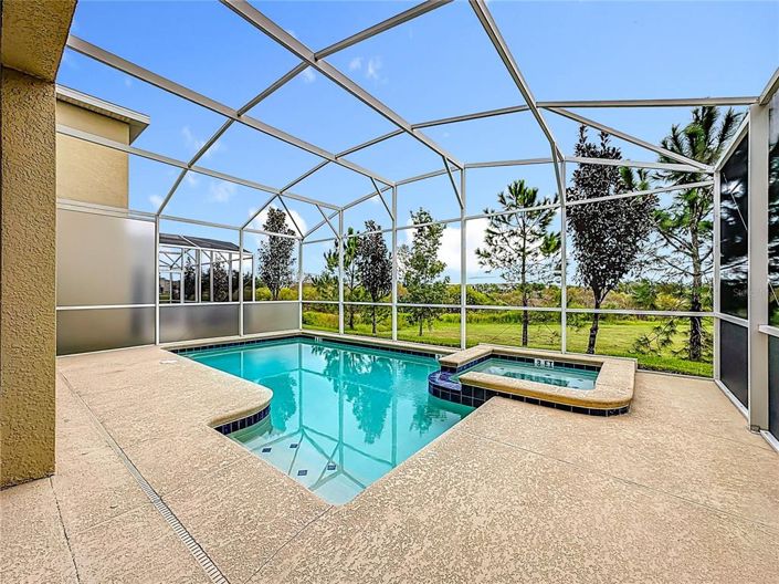 Image No.3-6 Bed Property for sale