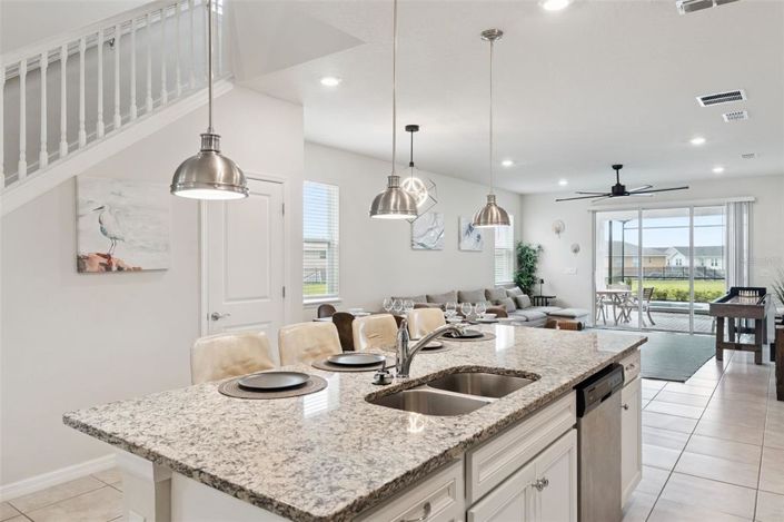 Image No.11-7 Bed Property for sale