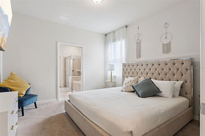 Image No.16-7 Bed Property for sale