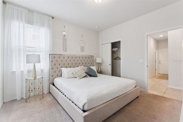 Image No.17-7 Bed Property for sale