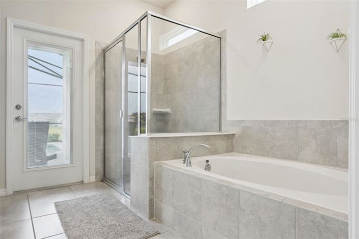 Image No.19-7 Bed Property for sale