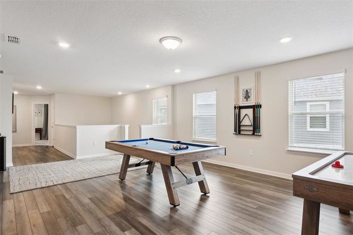 Image No.24-7 Bed Property for sale