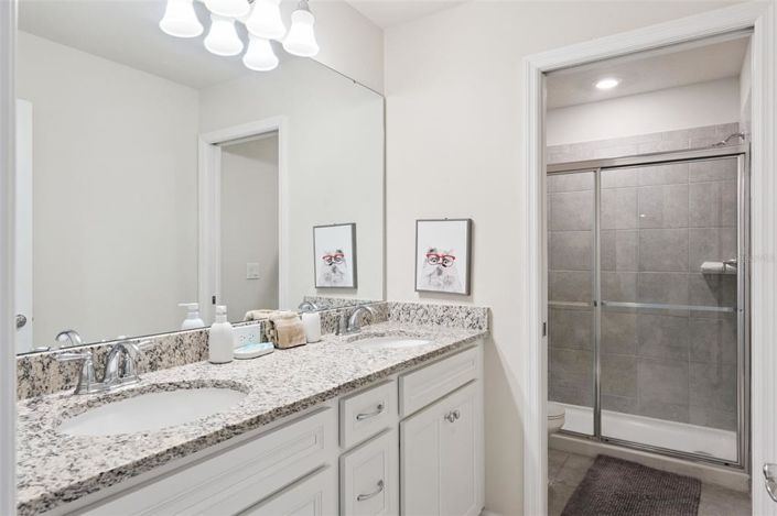 Image No.31-7 Bed Property for sale