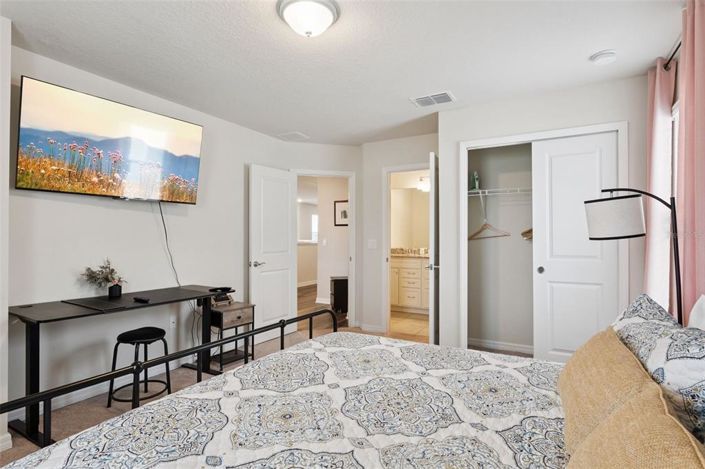 Image No.35-7 Bed Property for sale