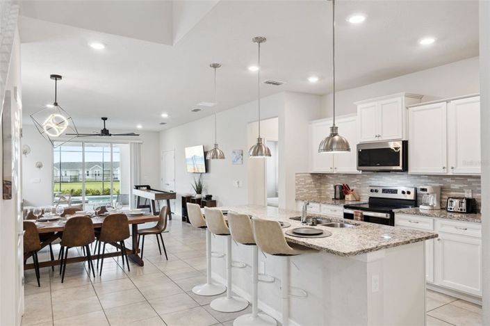 Image No.8-7 Bed Property for sale