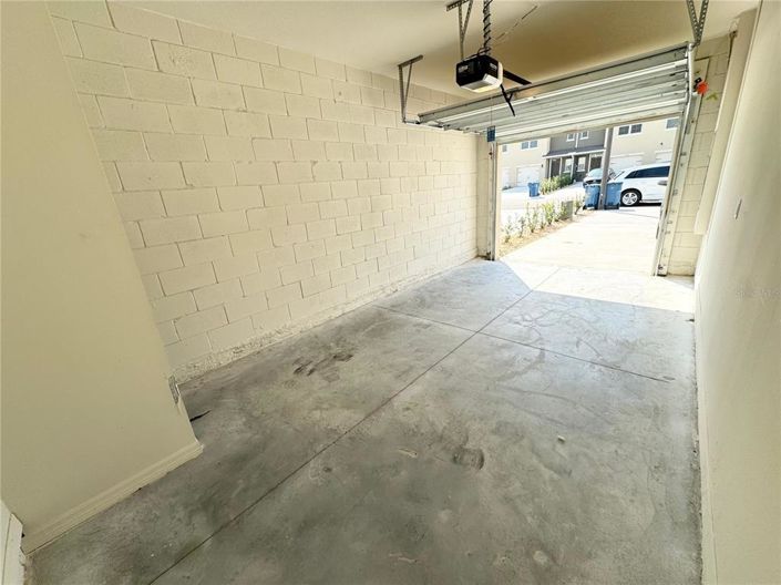 Image No.27-3 Bed Townhouse for sale