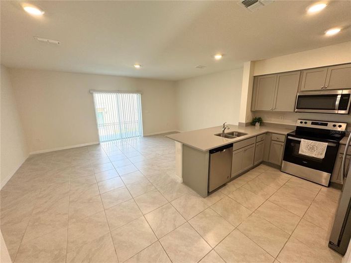 Image No.4-3 Bed Townhouse for sale