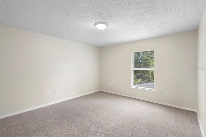 Image No.27-5 Bed Property for sale