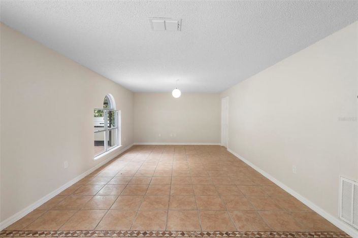 Image No.35-5 Bed Property for sale