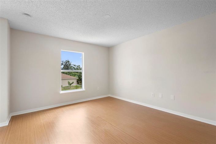 Image No.41-5 Bed Property for sale