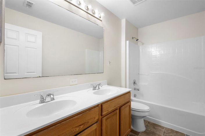 Image No.44-5 Bed Property for sale