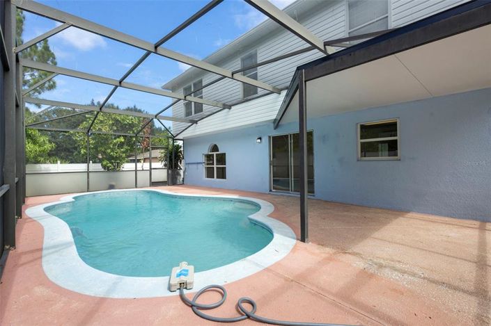 Image No.60-5 Bed Property for sale