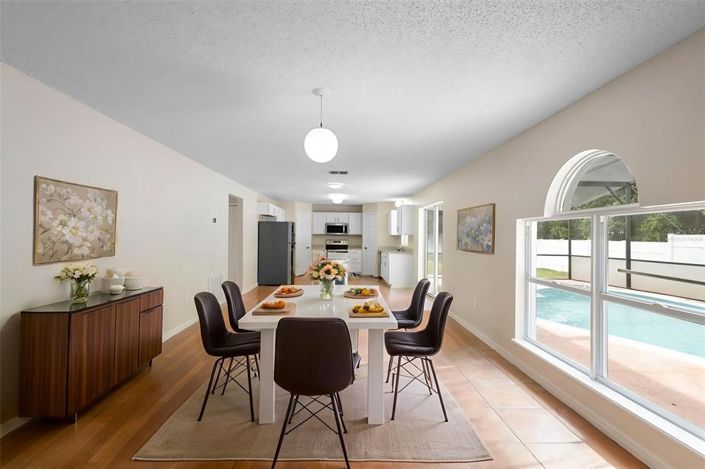 Image No.9-5 Bed Property for sale