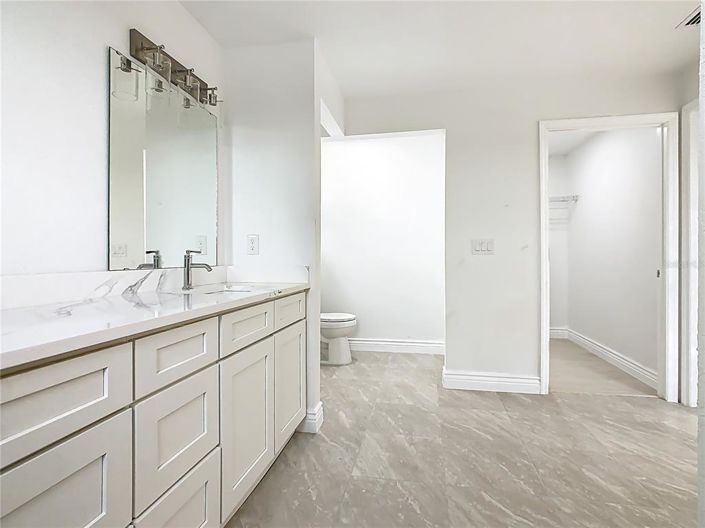 Image No.22-4 Bed Property for sale