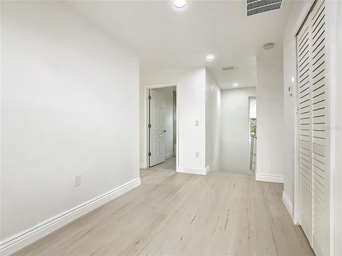 Image No.27-4 Bed Property for sale