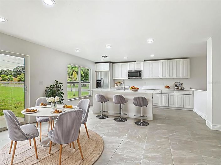 Image No.4-4 Bed Property for sale