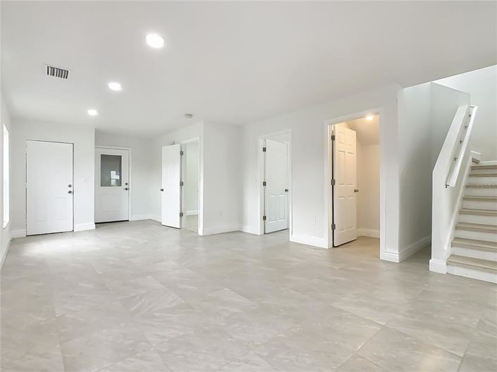 Image No.6-4 Bed Property for sale